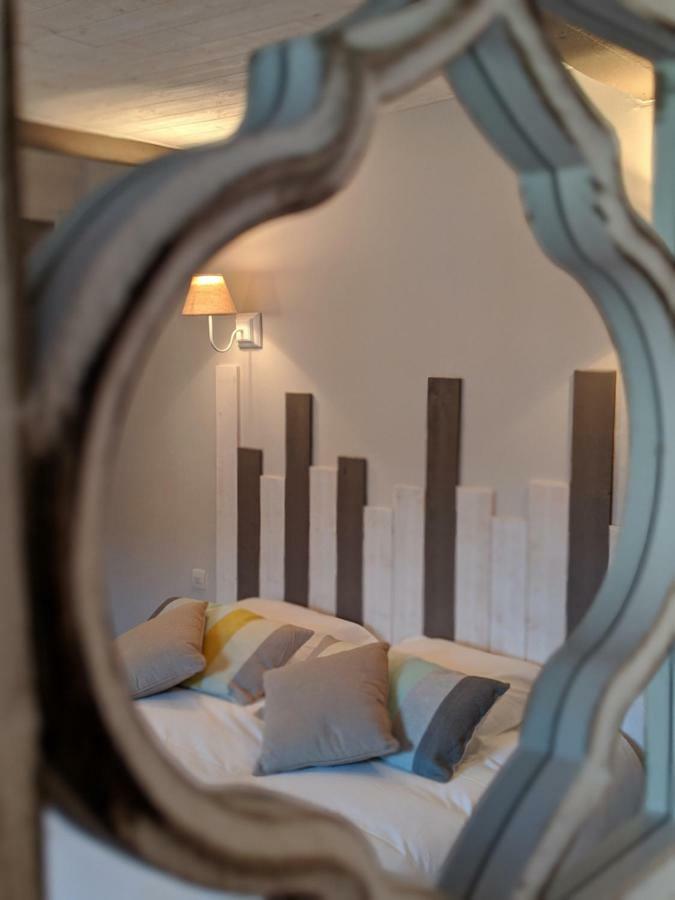Loge Montaigne Bed and Breakfast L'Hopital-sous-Rochefort Buitenkant foto